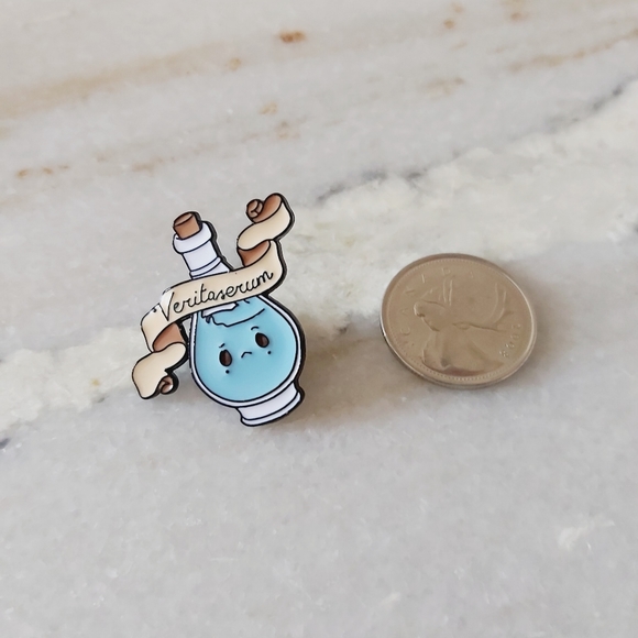 Only 2 left❗⭐Harry Potter Potion Enamel Pin - Picture 4 of 8